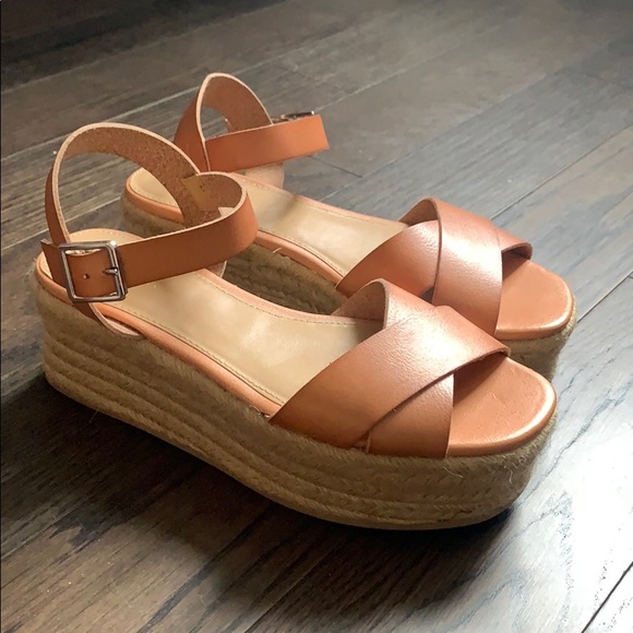 Tan Platform Wedge Sandals NEW - Picture 1 of 3